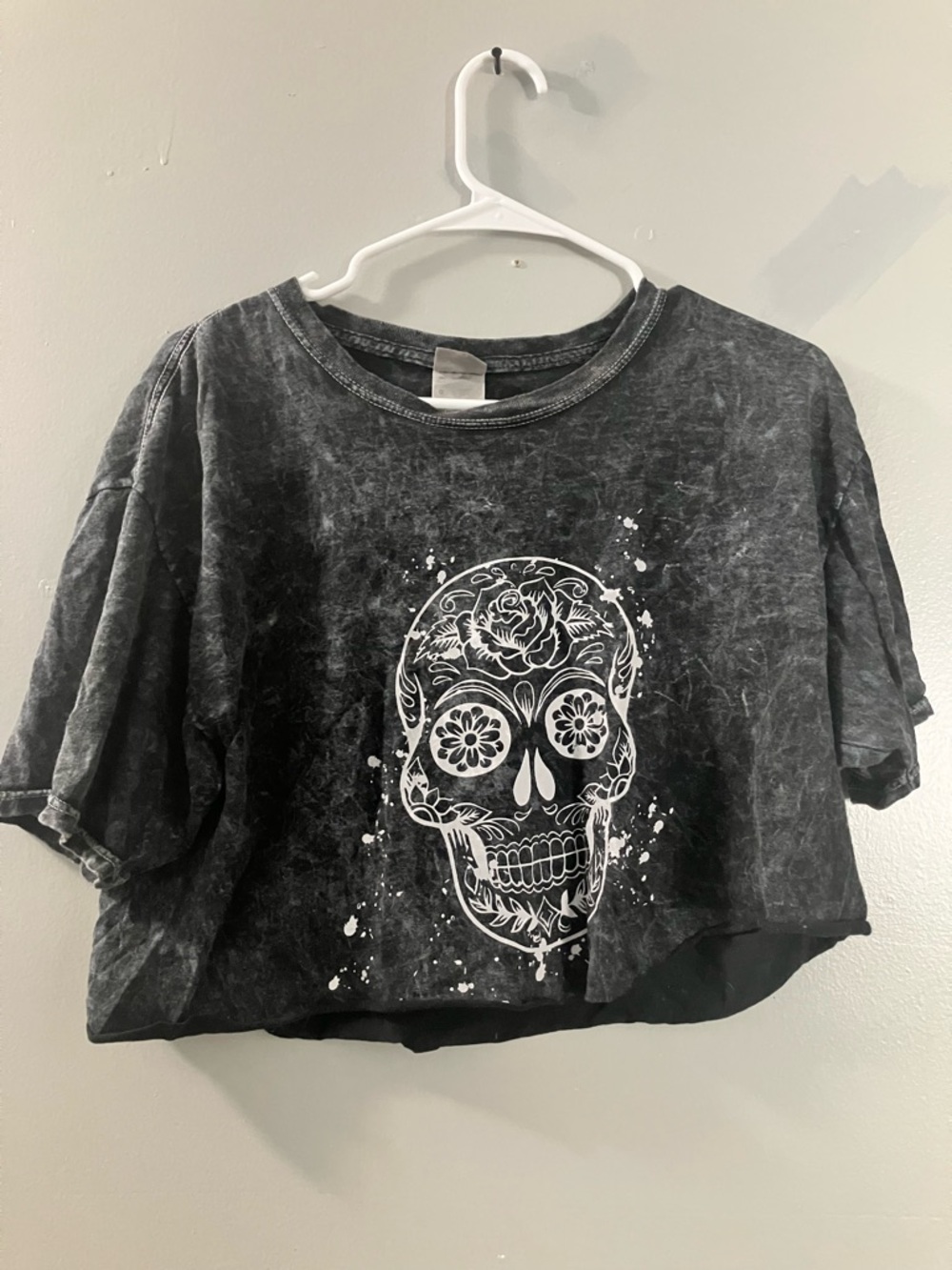 Black Washed Skull Graphic Crop Top - Women